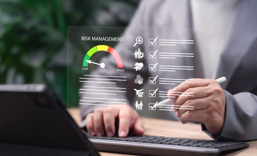 Risk,Management,Concept,,Businessman,Reviewing,Checklist,Of,Potential,Risk,financial,,Business